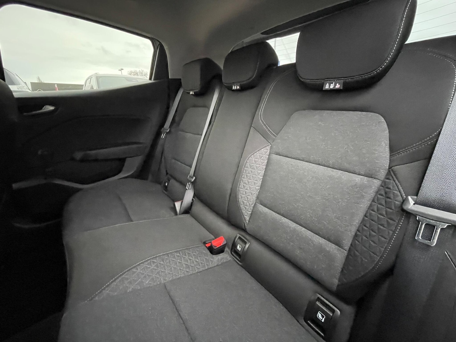 Used Renault Clio 2020 for sale - 76512122: Photo 54