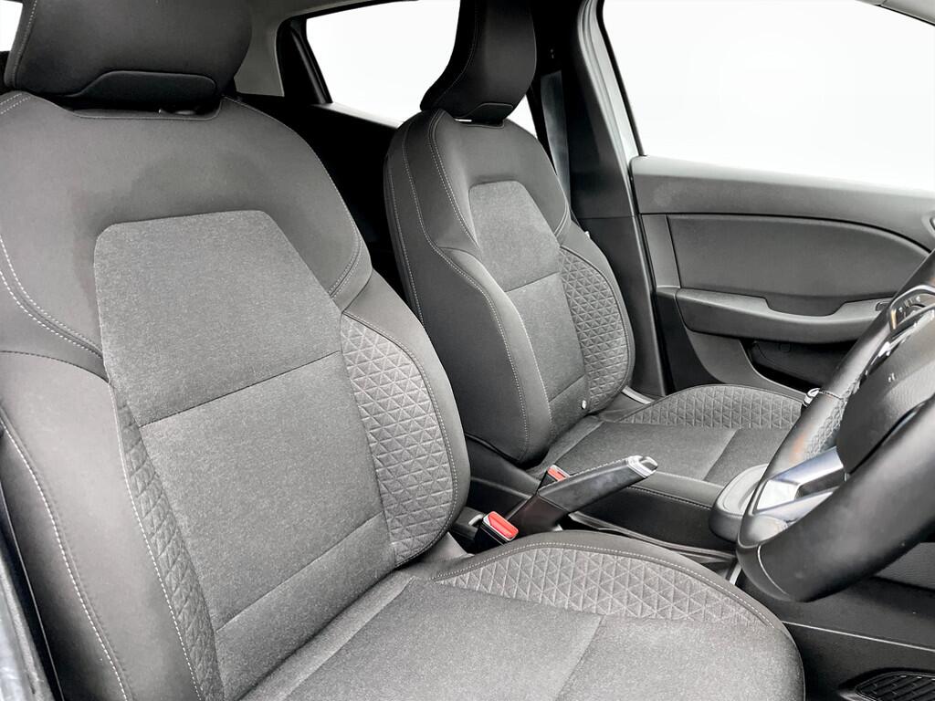 Used Renault Clio 2020 for sale - 76512122: Photo 9