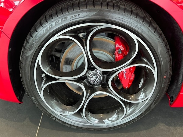 Used Alfa Romeo Giulia 2024 for sale - 75354842: Photo 12