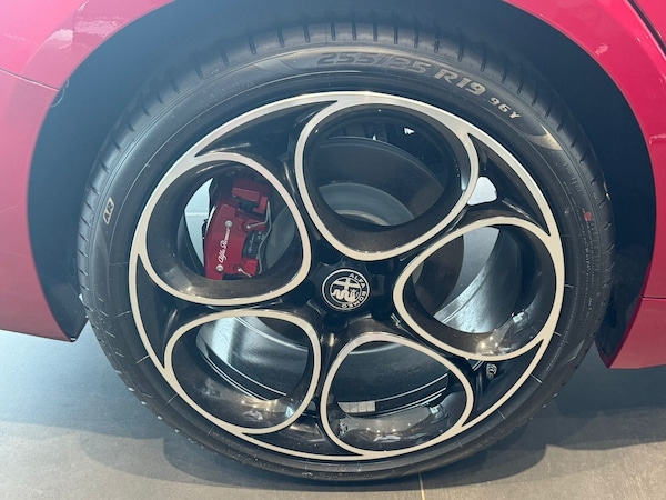 Used Alfa Romeo Giulia 2024 for sale - 75354842: Photo 9