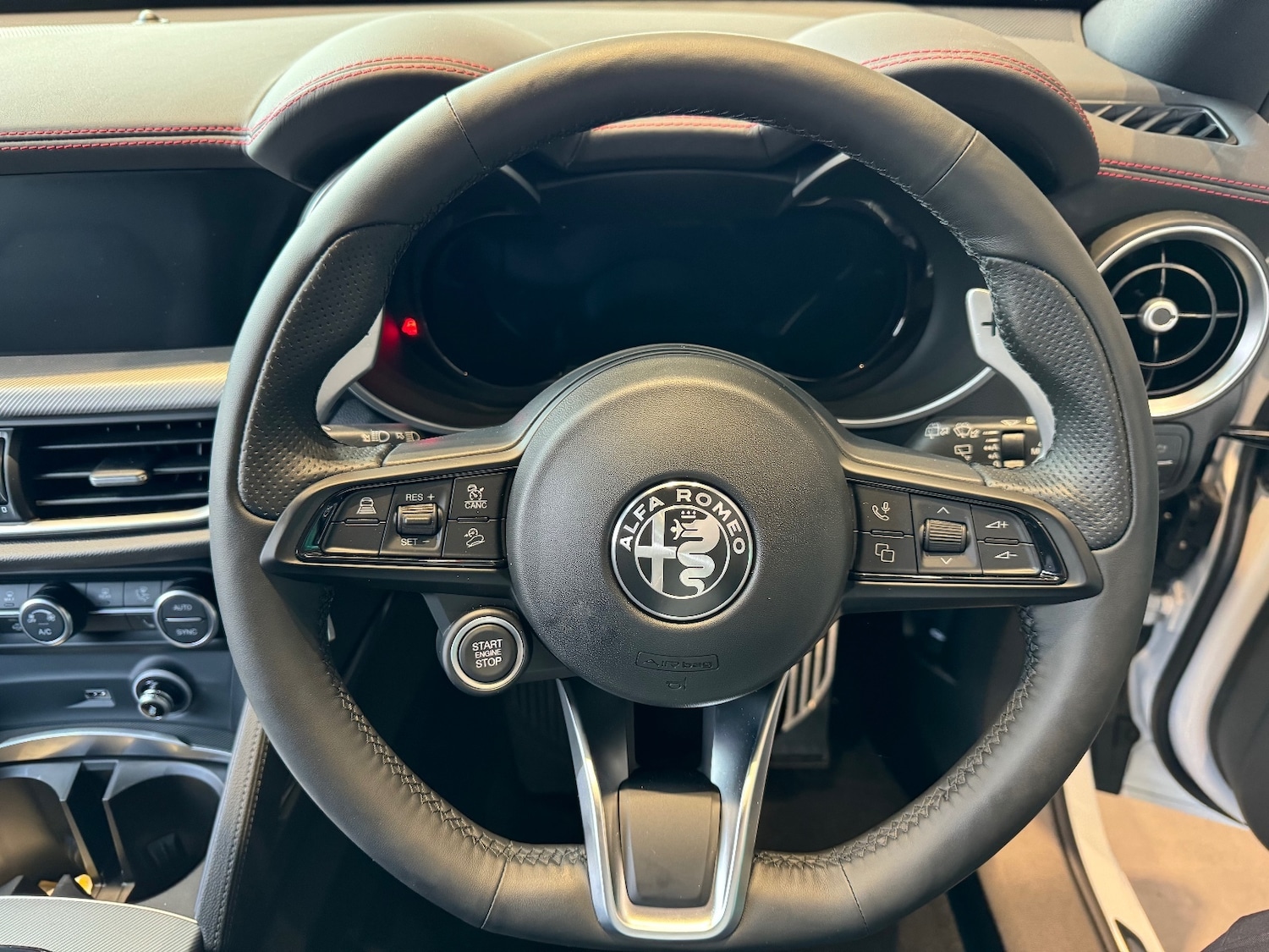 Used Alfa Romeo Stelvio 2025 for sale - 77995063: Photo 24