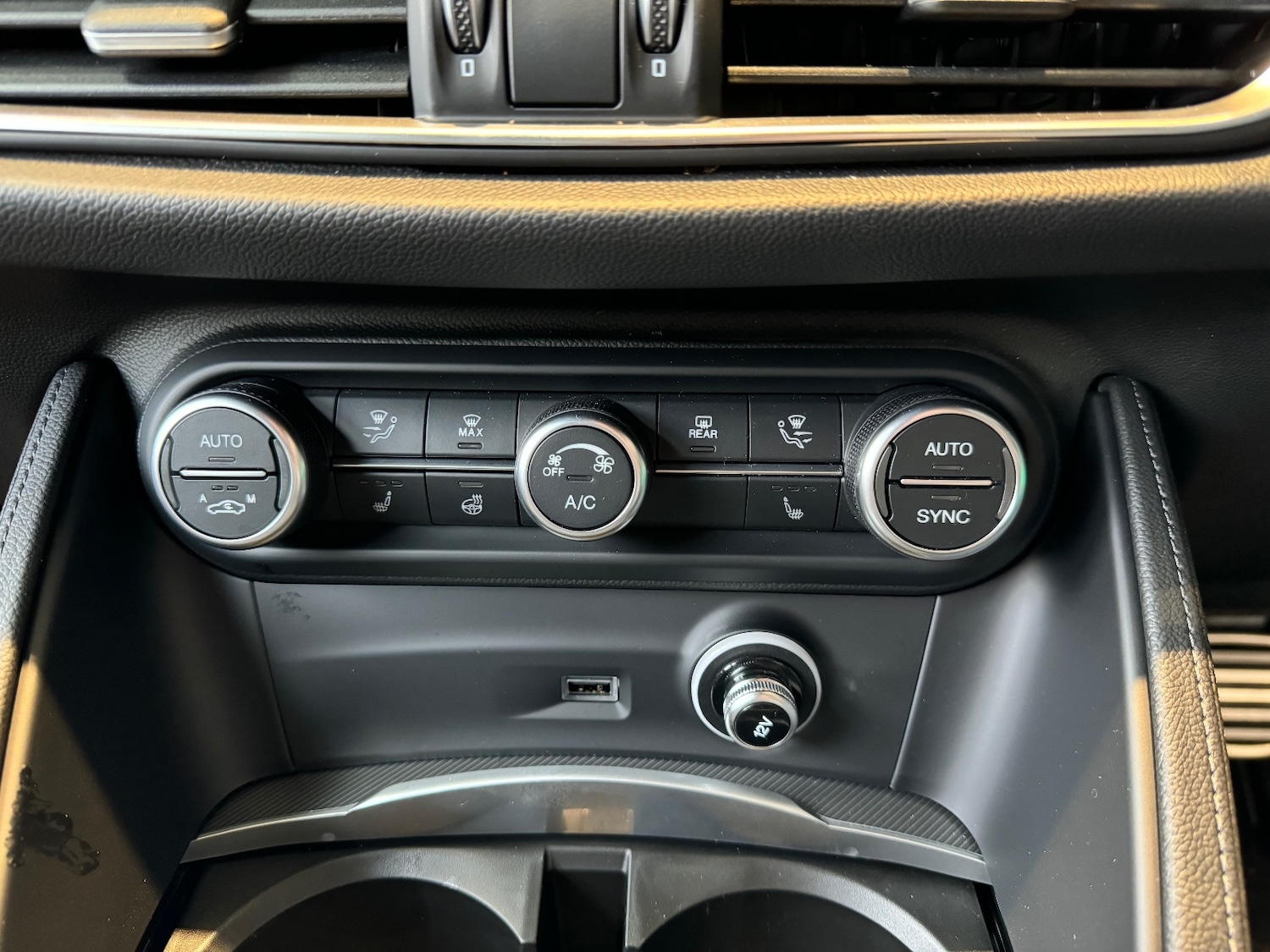 Used Alfa Romeo Stelvio 2025 for sale - 77995063: Photo 26