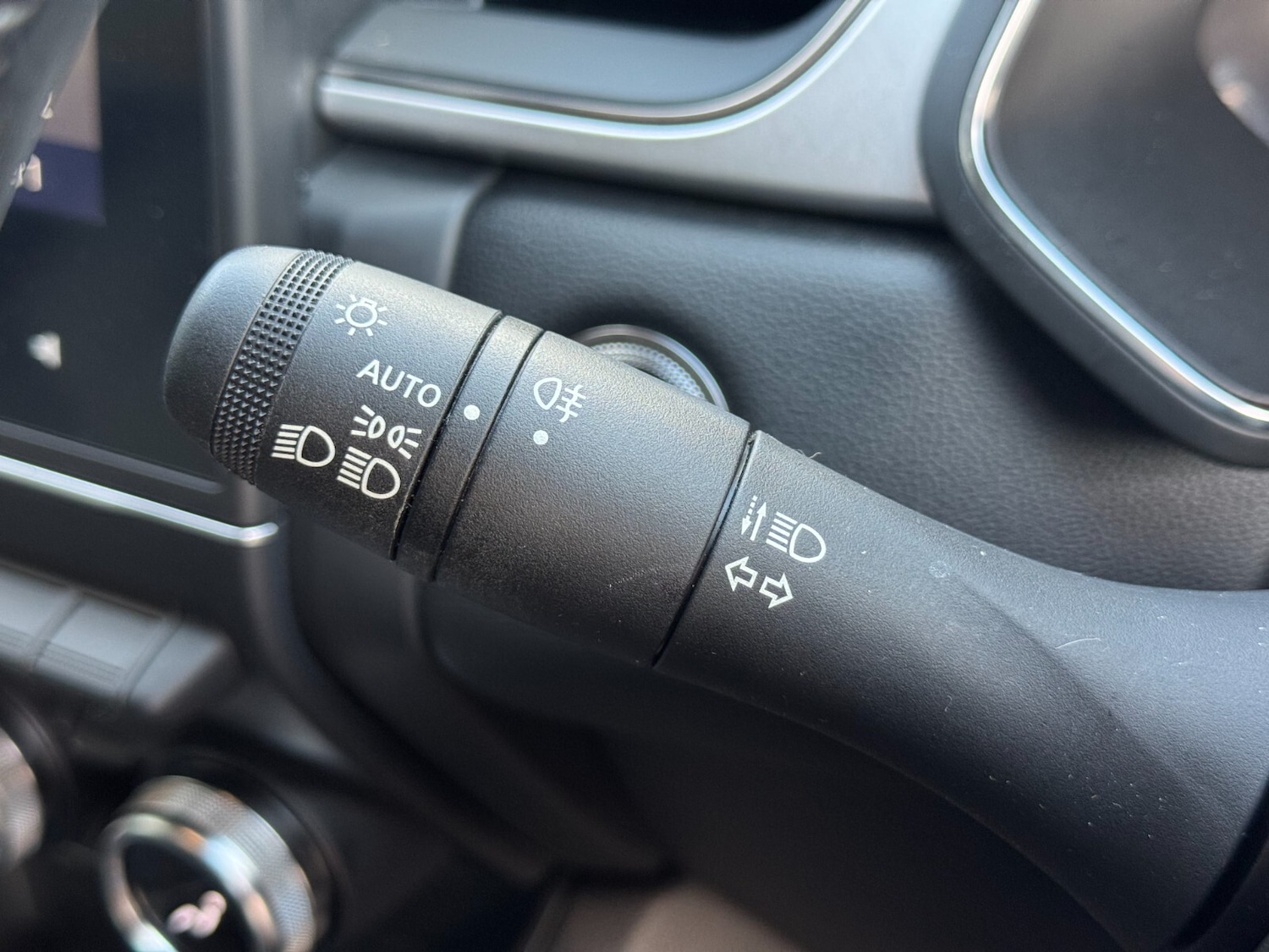 Used Renault Captur 2022 for sale - 76515011: Photo 35