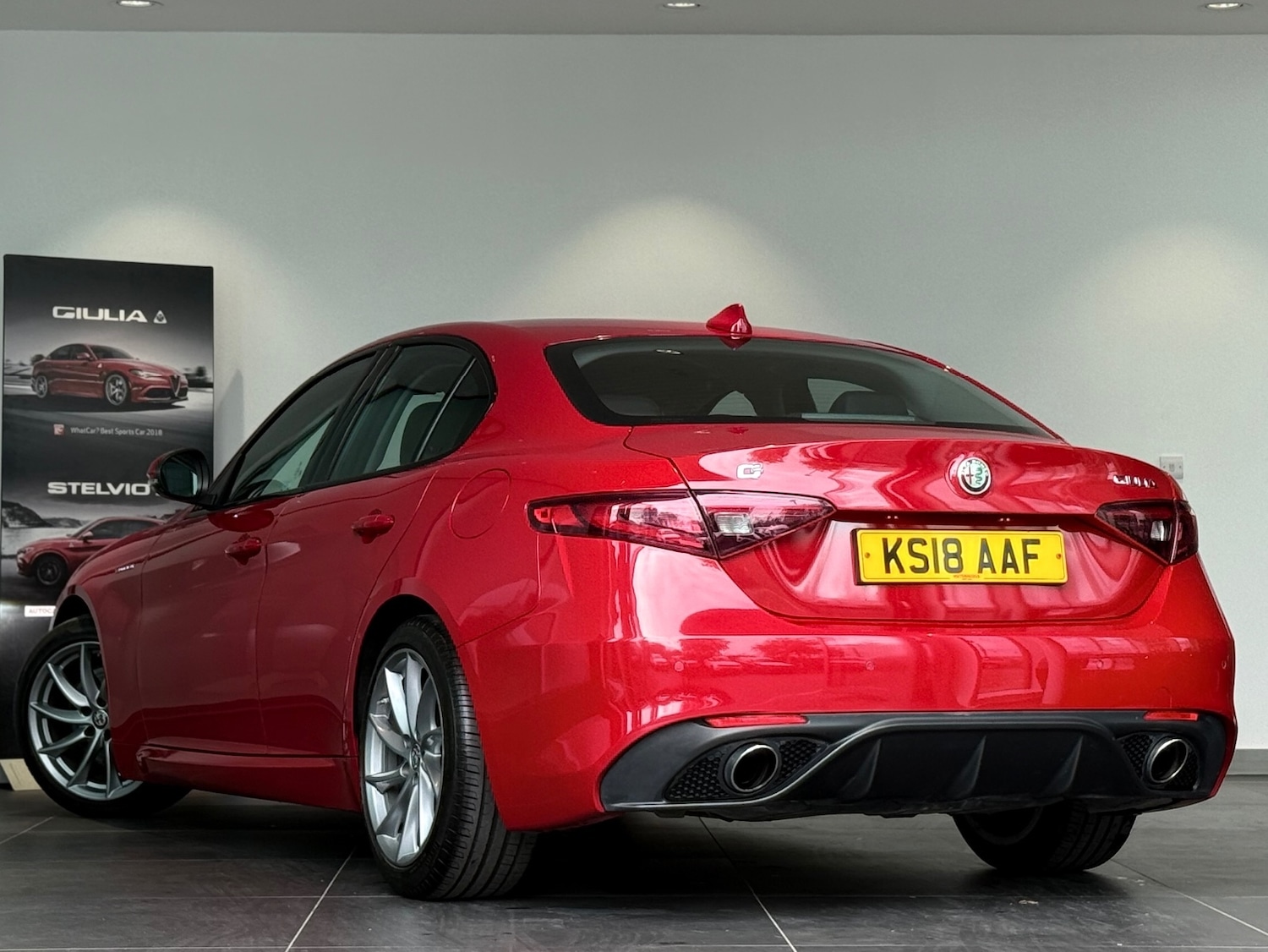 Used Alfa Romeo Giulia 2018 for sale - 76869142: Photo 2