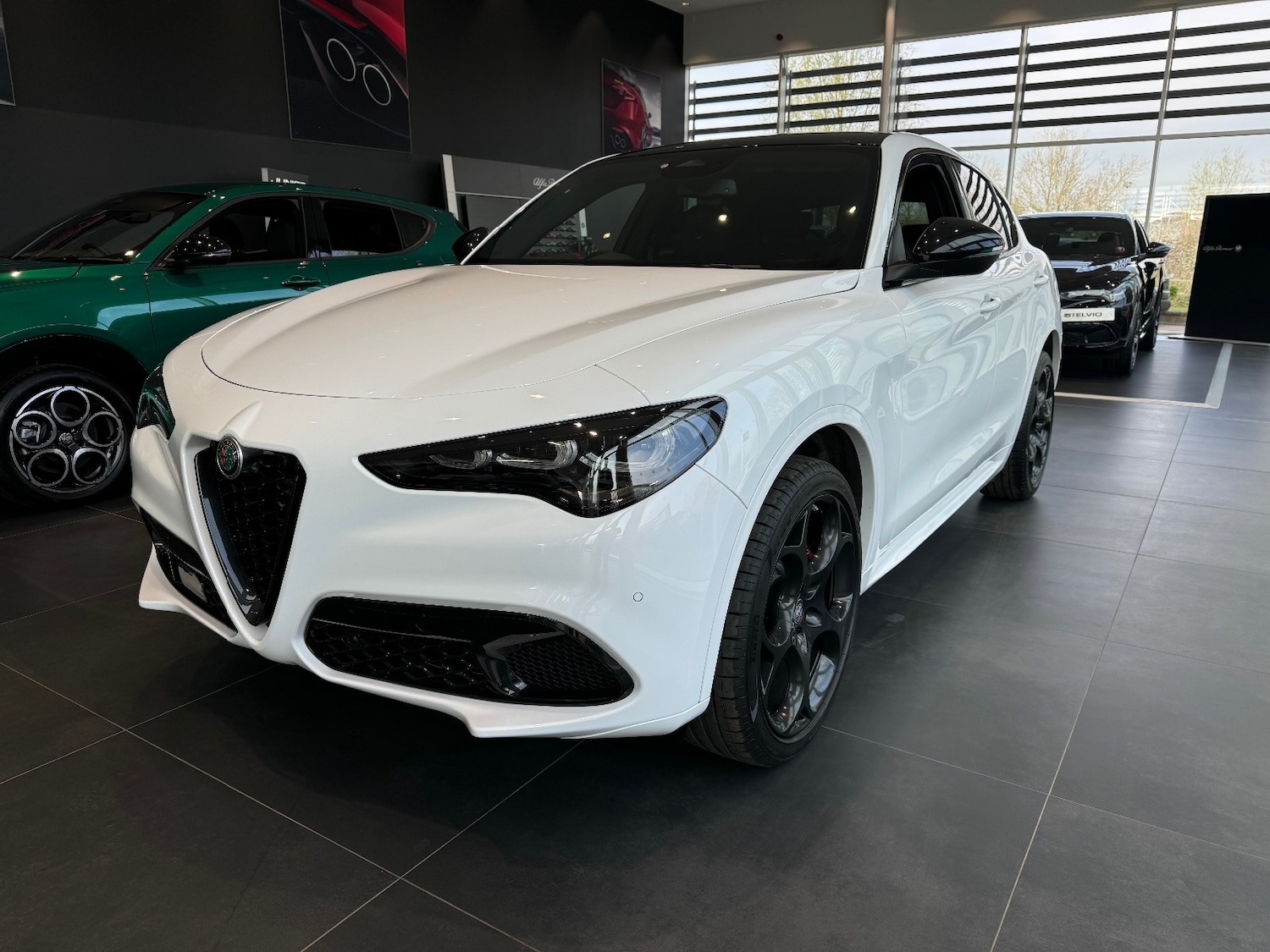 Used Alfa Romeo Stelvio 2025 for sale - 77665048: Photo 4