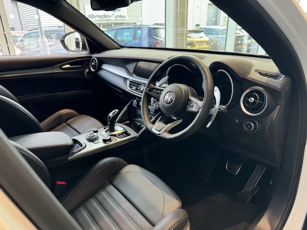 Used Alfa Romeo Stelvio 2025 for sale - 75565520: Photo 17