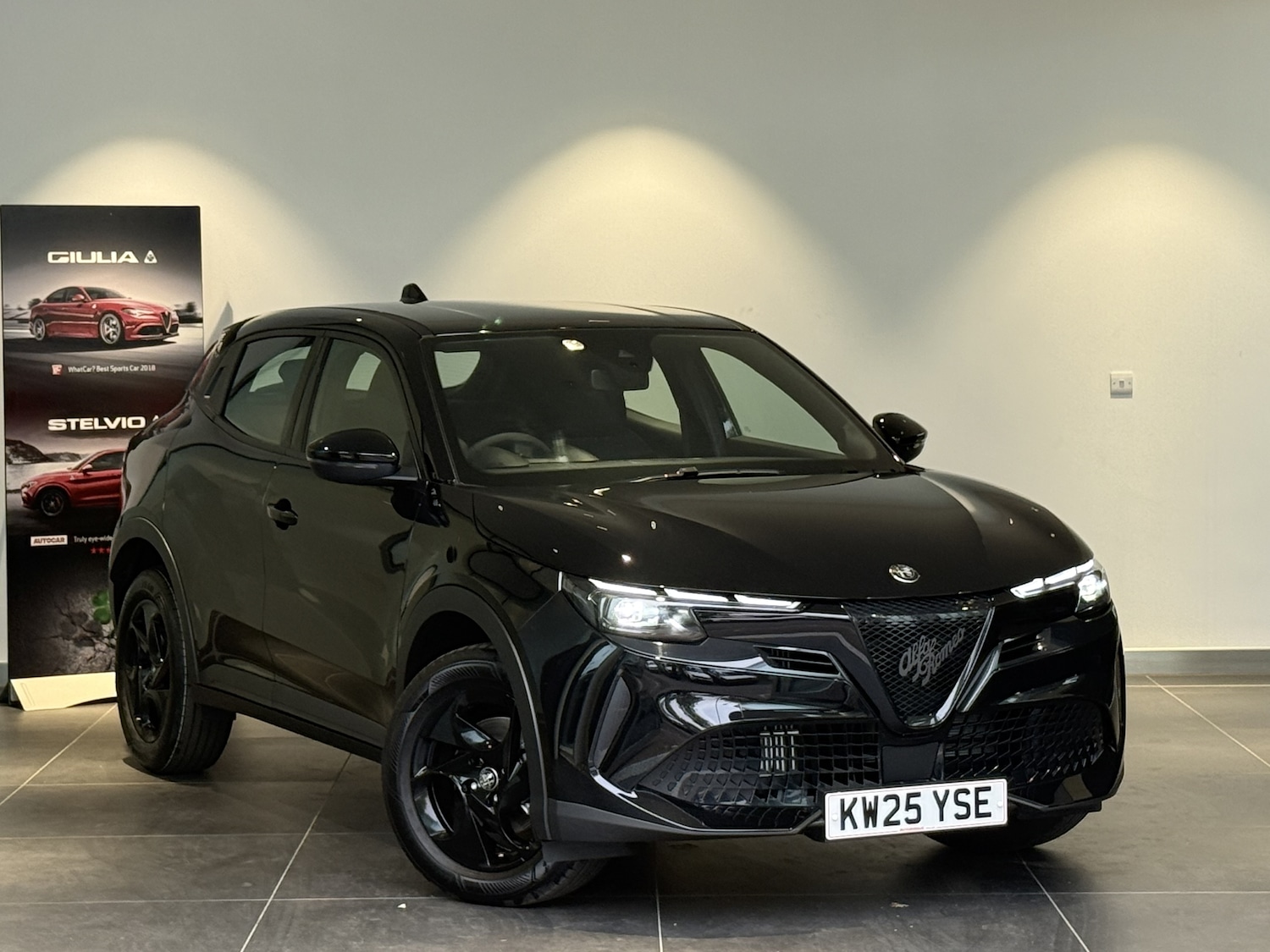 Used Alfa Romeo Junior 2025 for sale - 76869222: Photo 1