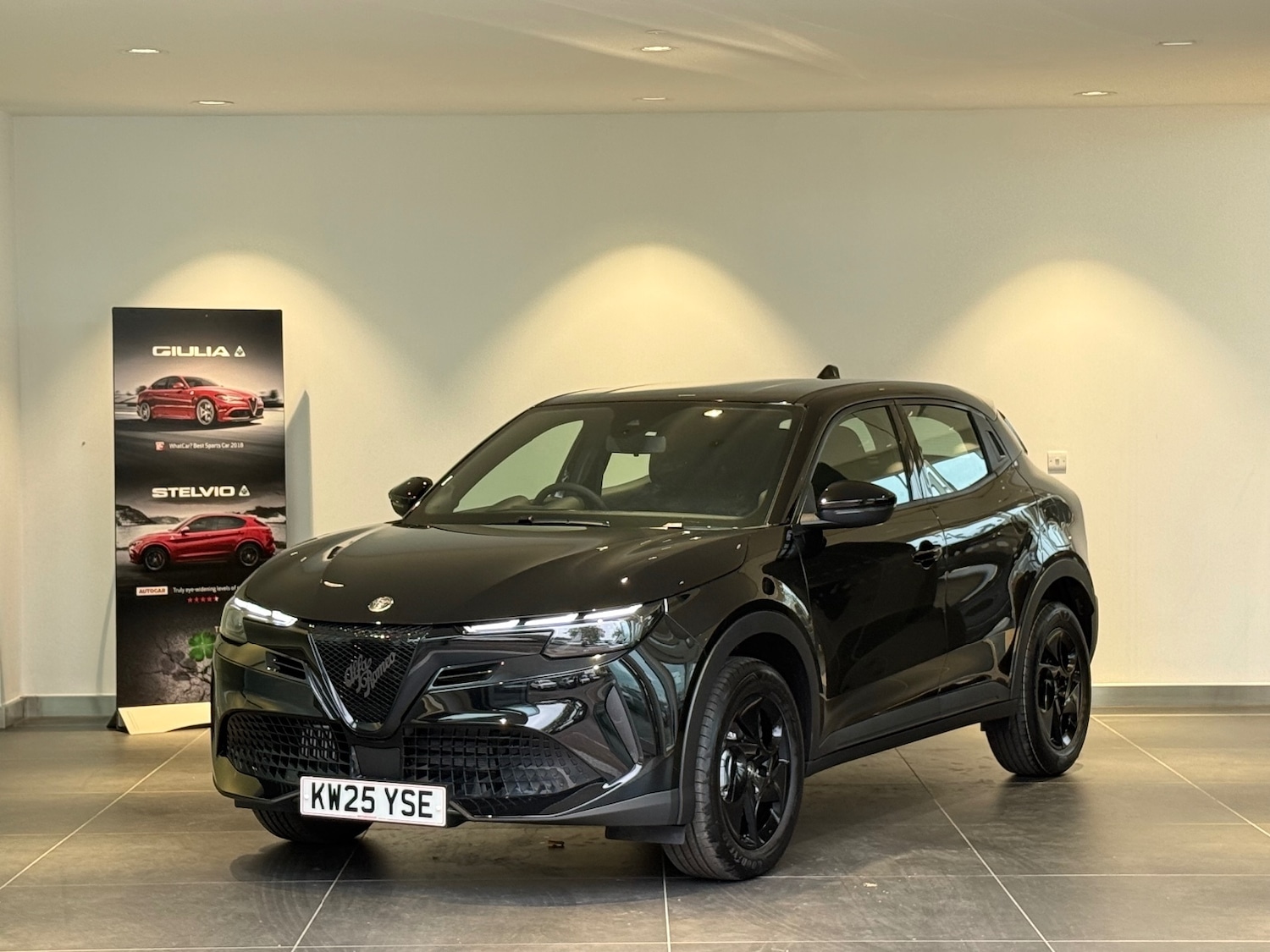 Used Alfa Romeo Junior 2025 for sale - 76869222: Photo 2