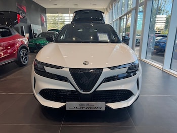 Used Alfa Romeo Junior 2025 for sale - 75602740: Photo