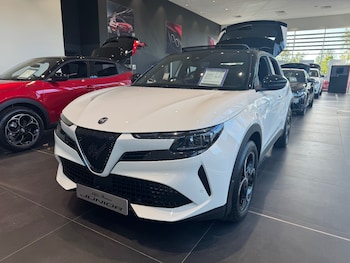 Used Alfa Romeo Junior 2025 for sale - 75602740: Photo