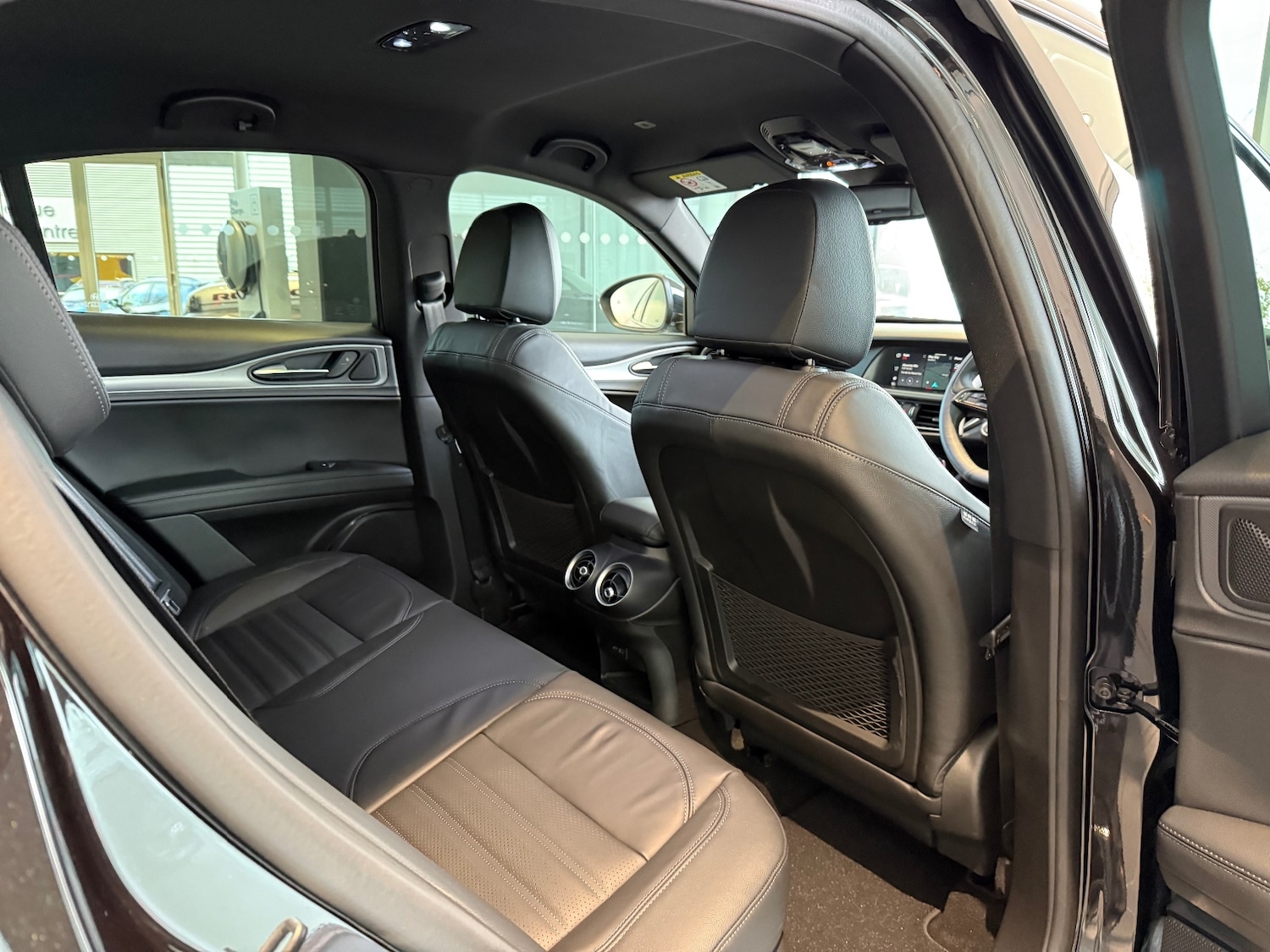 Used Alfa Romeo Stelvio 2025 for sale - 76872422: Photo 10