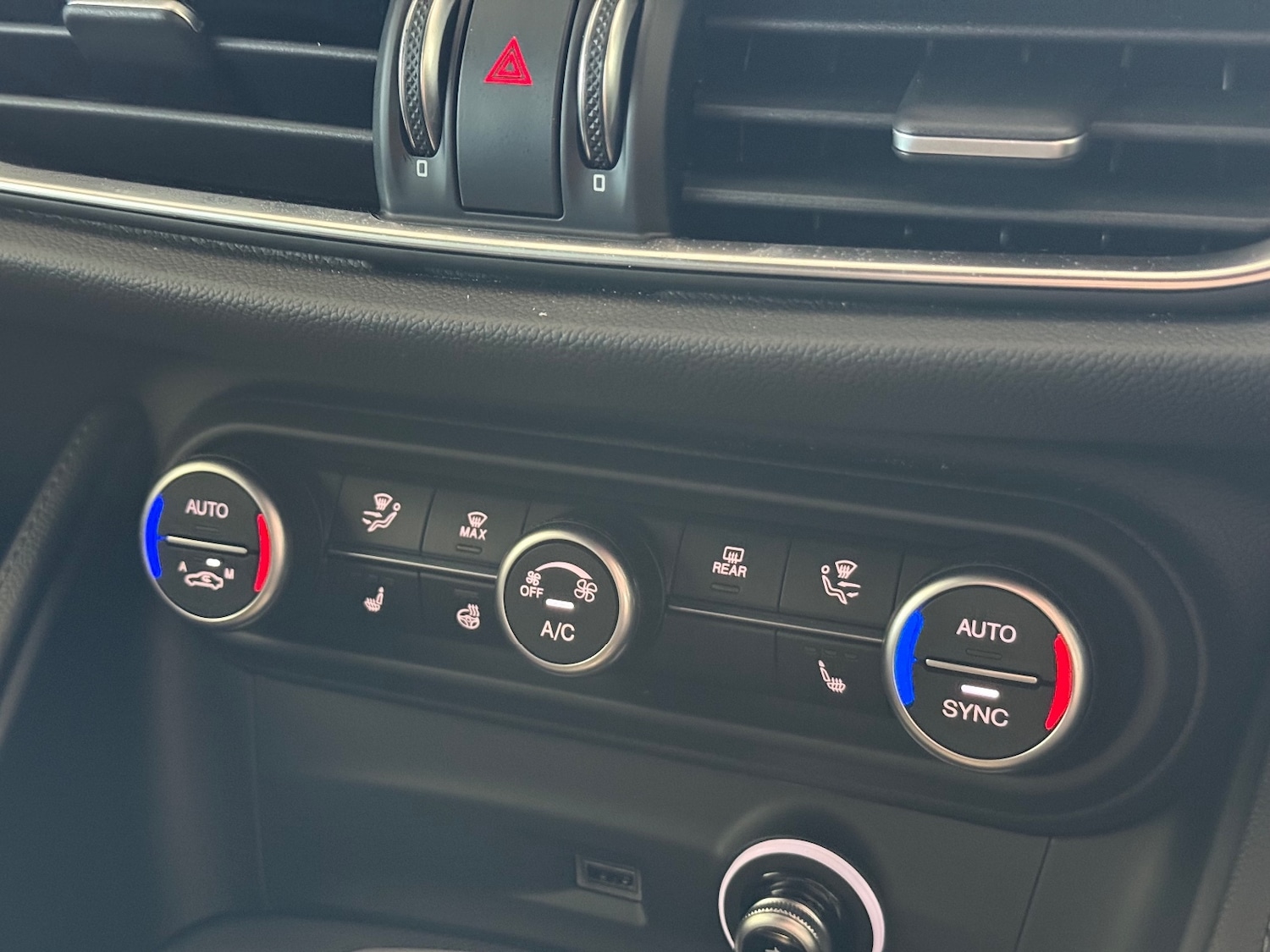 Used Alfa Romeo Stelvio 2025 for sale - 76872422: Photo 17