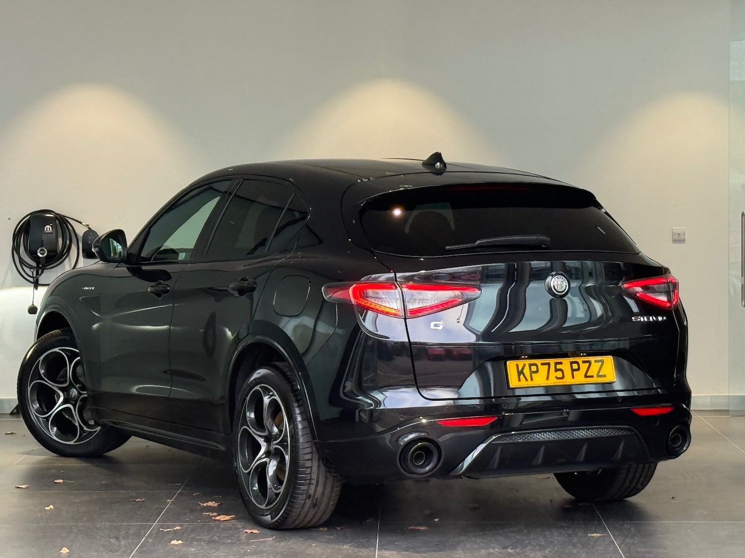 Used Alfa Romeo Stelvio 2025 for sale - 76872422: Photo 2