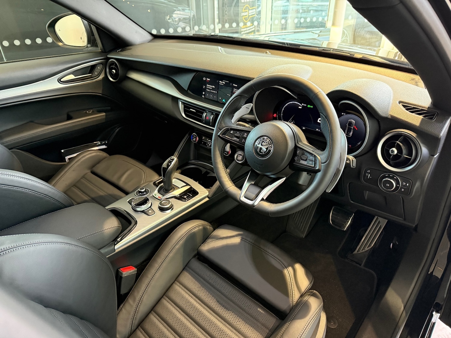 Used Alfa Romeo Stelvio 2025 for sale - 76872422: Photo 4