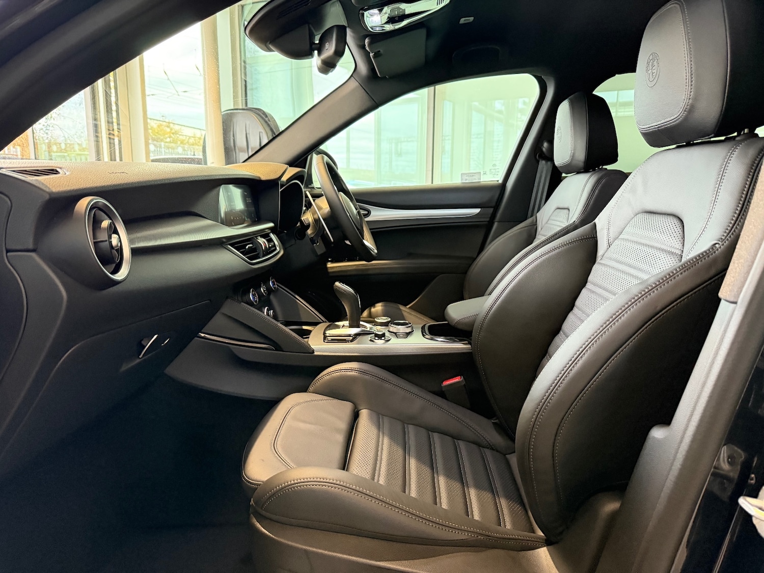 Used Alfa Romeo Stelvio 2025 for sale - 76872422: Photo 7