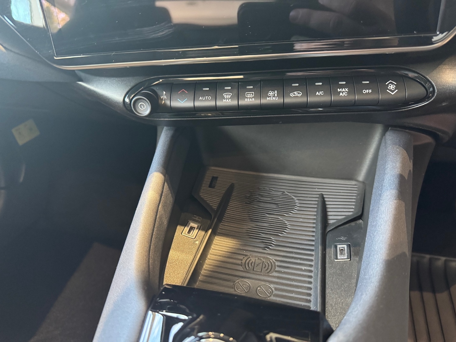 Used Alfa Romeo Junior 2025 for sale - 76869224: Photo 16