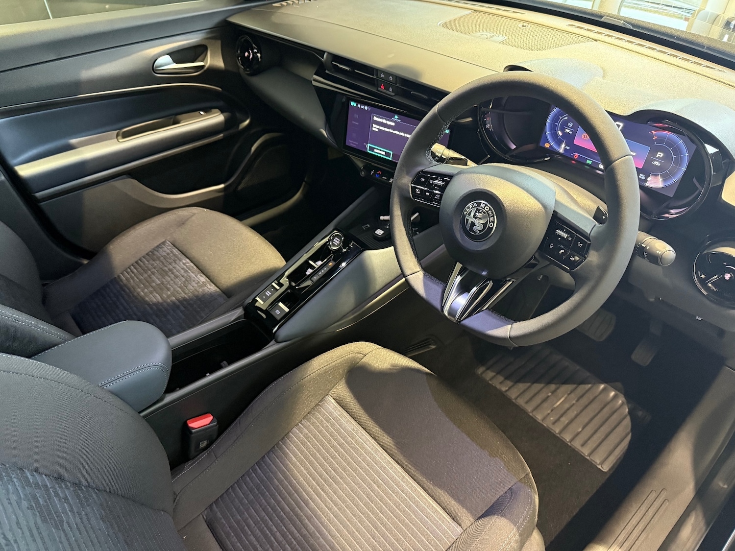 Used Alfa Romeo Junior 2025 for sale - 76869224: Photo 4