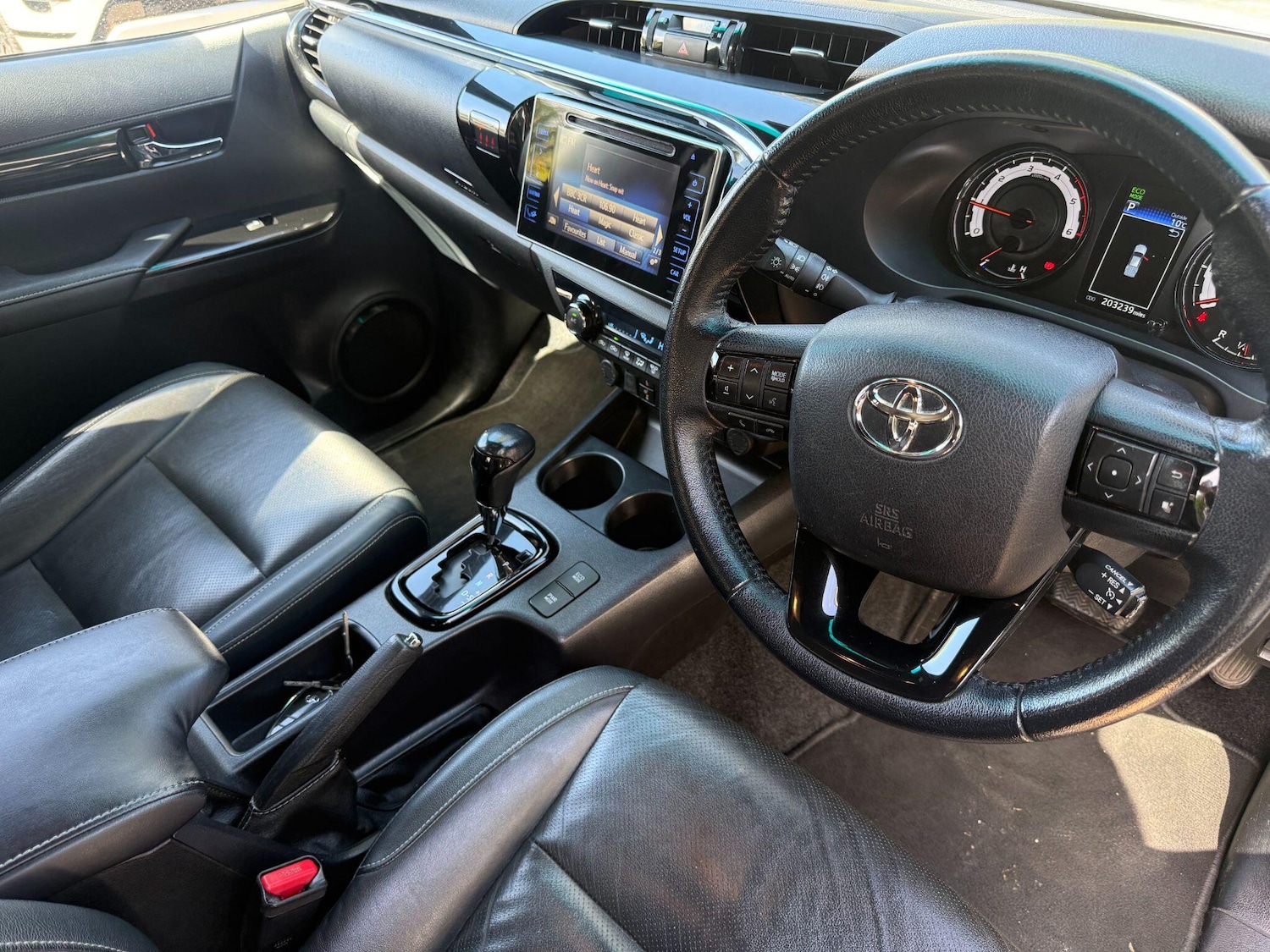 Used Toyota Hilux 2019 for sale - 78086064: Photo 10