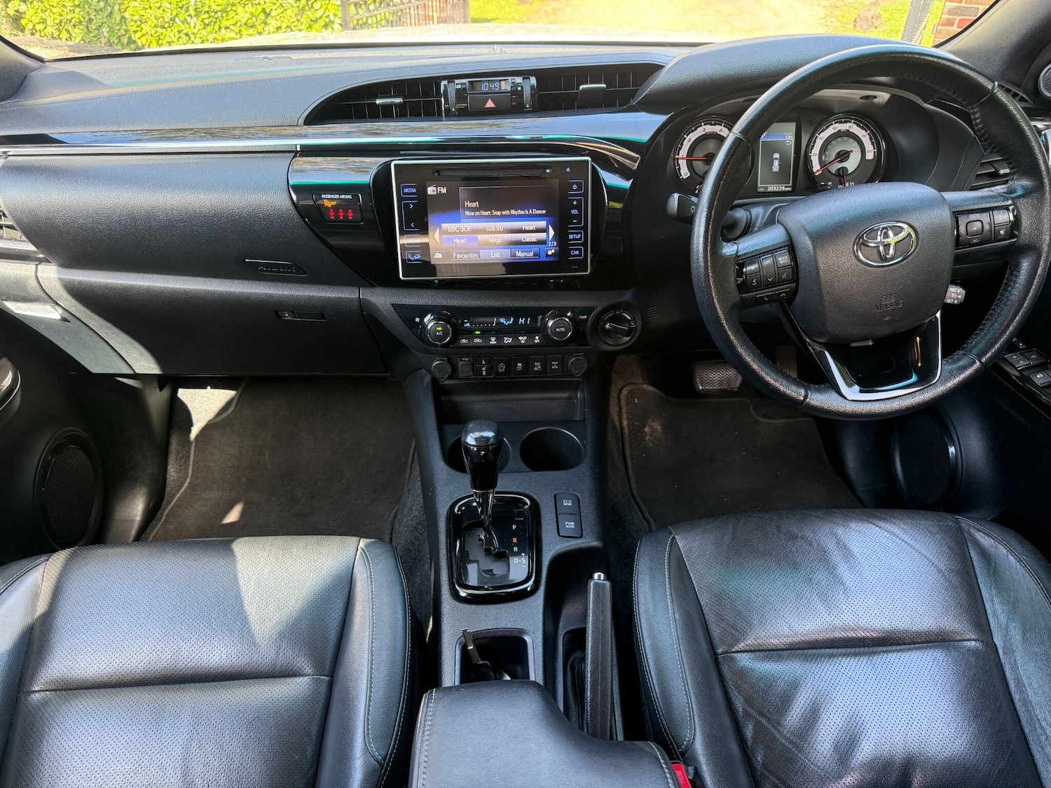 Used Toyota Hilux 2019 for sale - 78086064: Photo 3