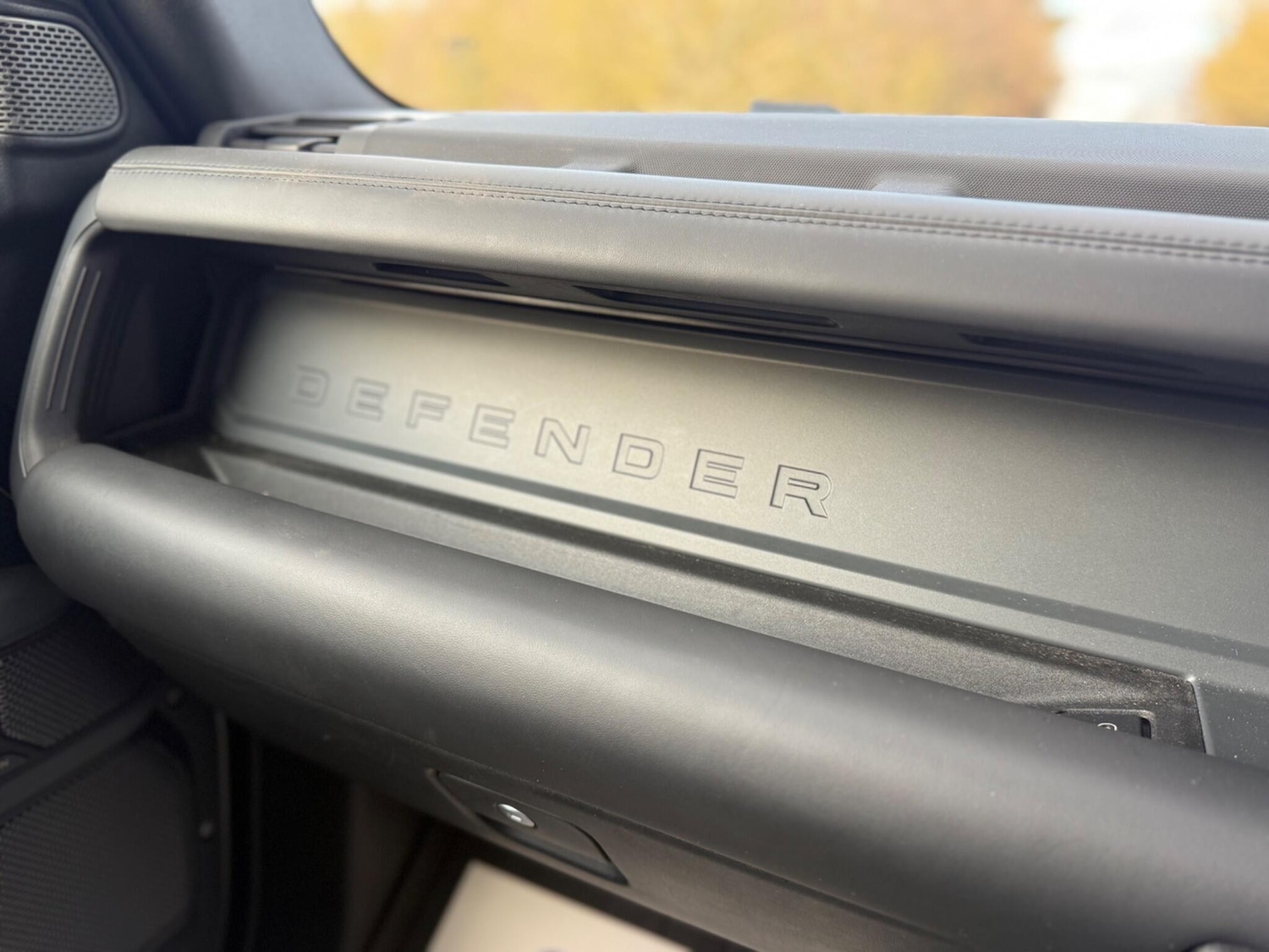 Used Land Rover Defender 2023 for sale - 77612143: Photo 11