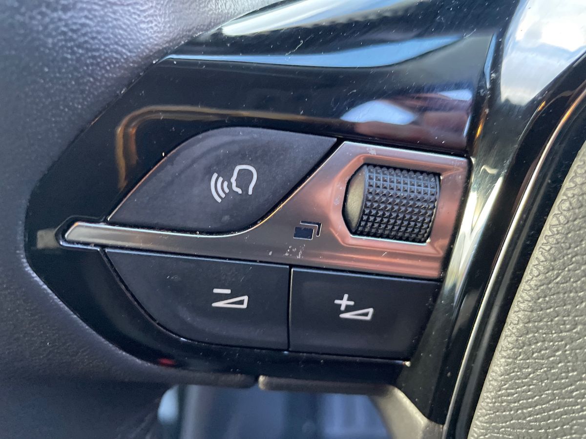 Used Peugeot 2008 2022 for sale - 77232115: Photo 16