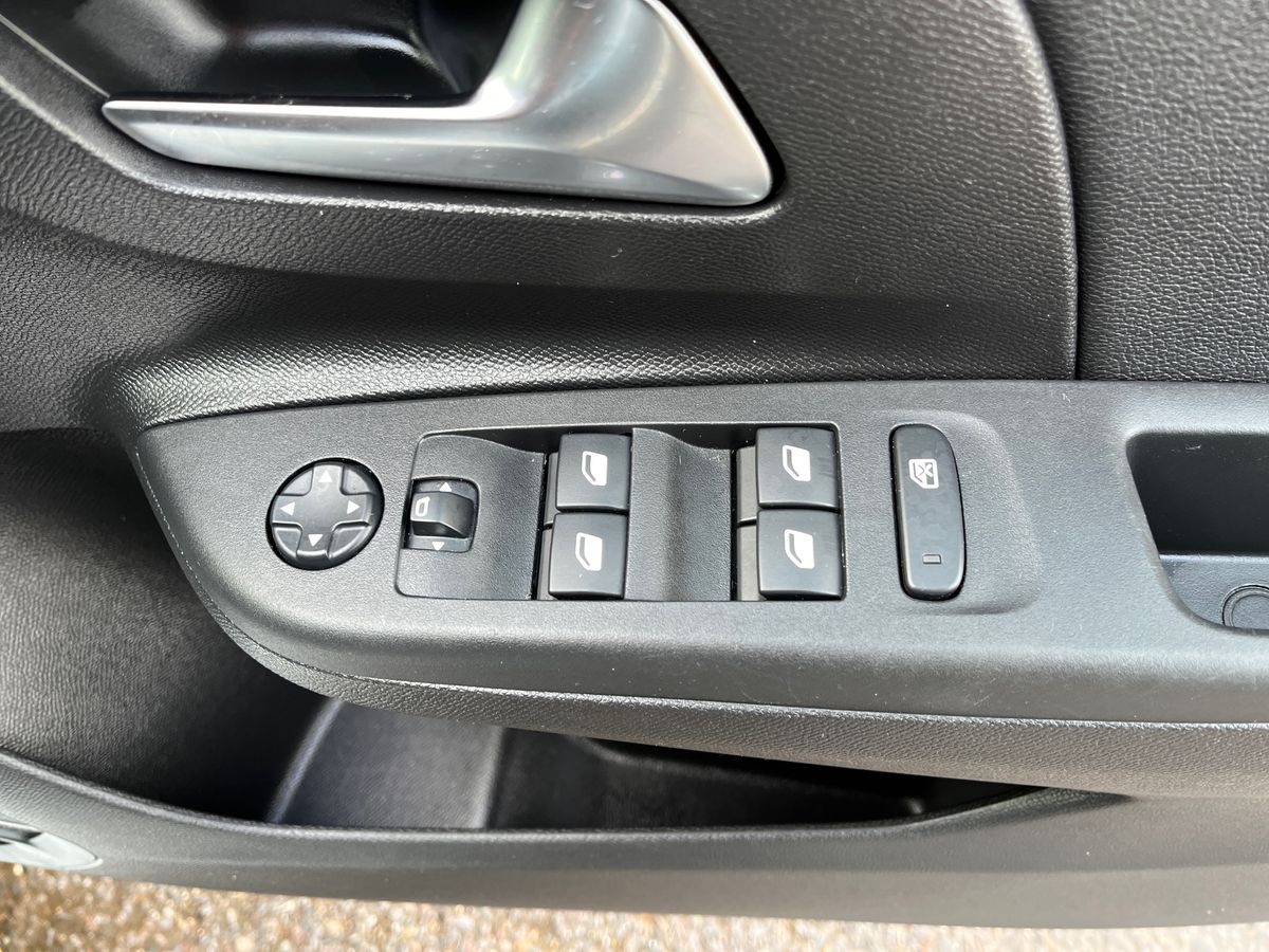 Used Vauxhall Corsa 2023 for sale - 77307581: Photo 20