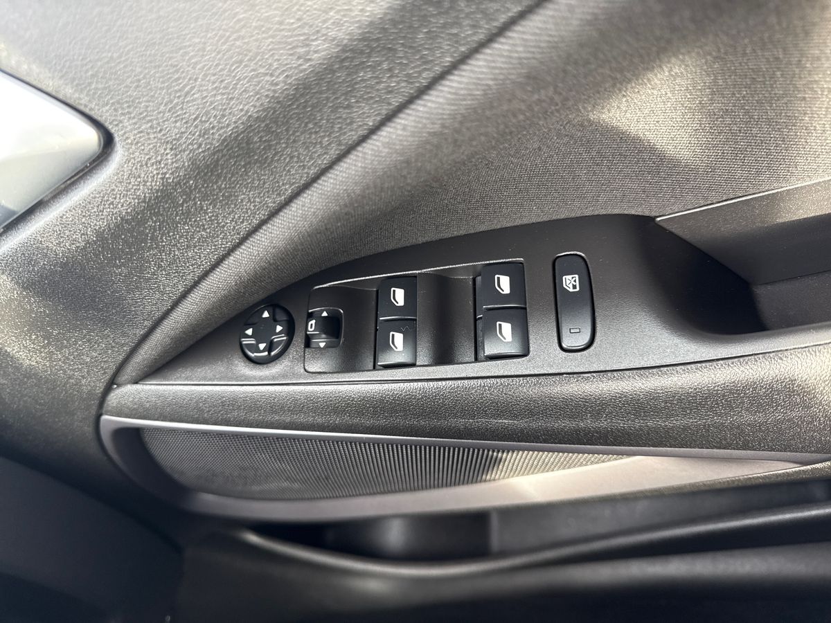 Used Vauxhall Crossland 2023 for sale - 77619103: Photo 20