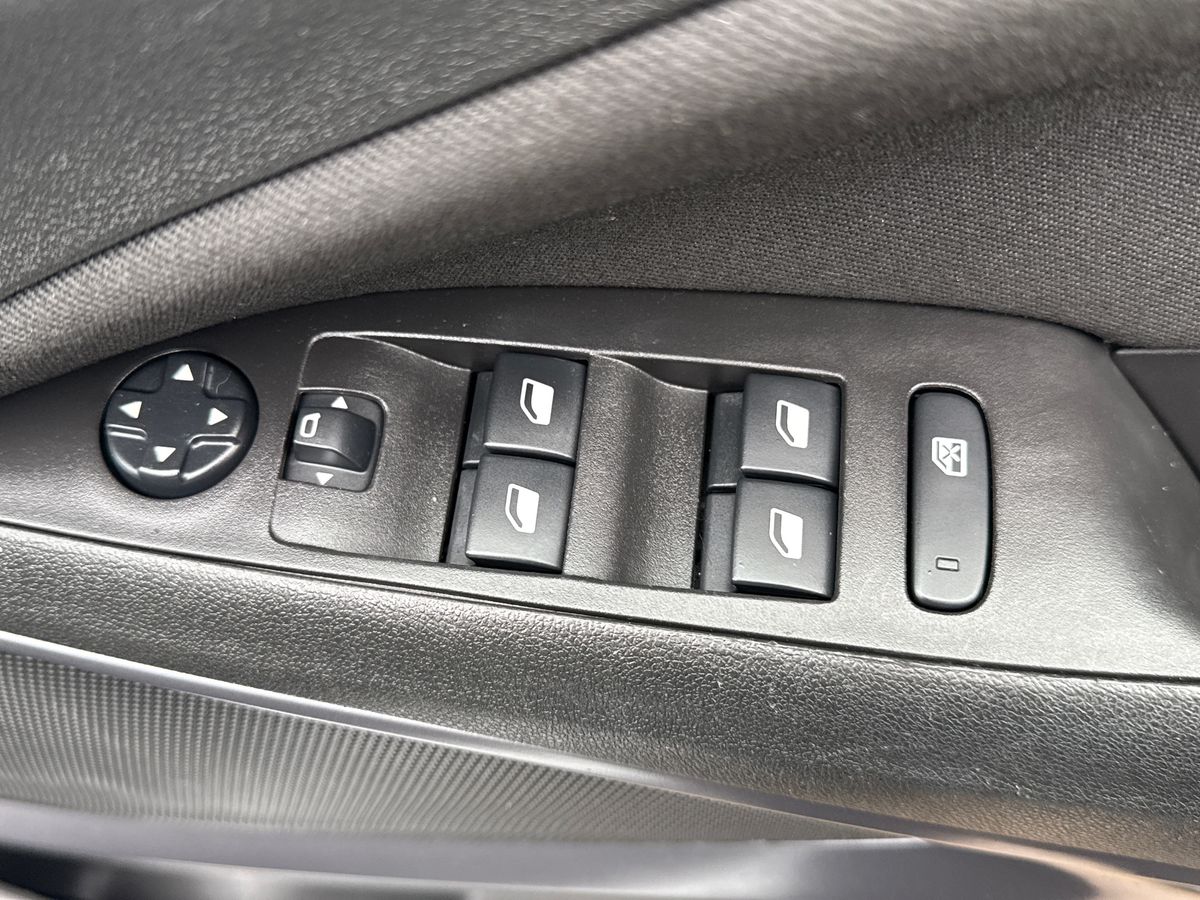 Used Vauxhall Crossland 2023 for sale - 78128952: Photo 20