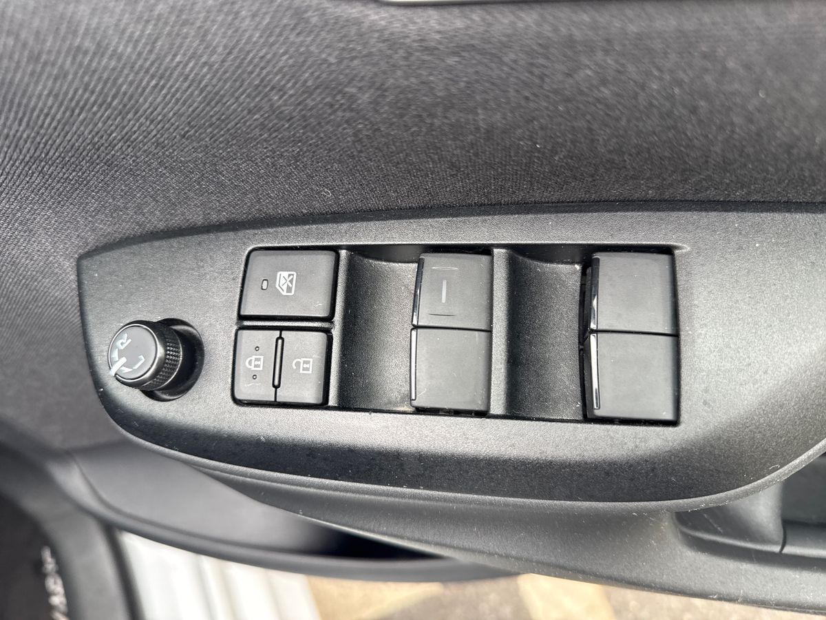 Used Toyota Yaris 2025 for sale - 78102921: Photo 20