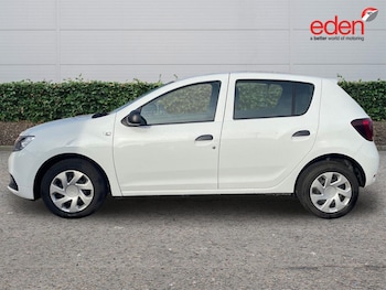 Used Dacia Sandero 2020 for sale - 79454037: Photo