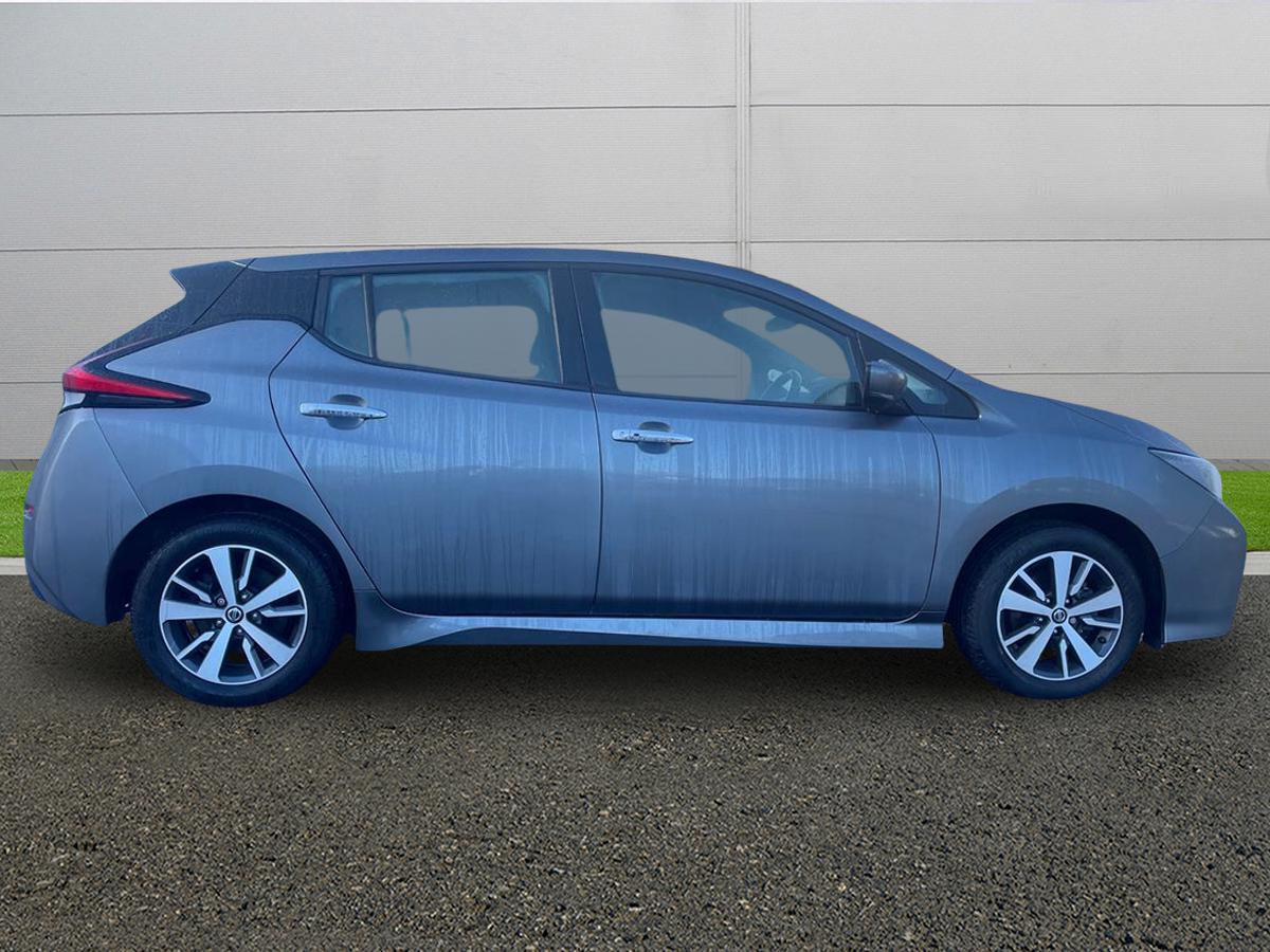 Used Nissan Leaf 2021 for sale - 76801314: Photo 8