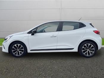 Used Renault Clio 2022 for sale - 77706301: Photo