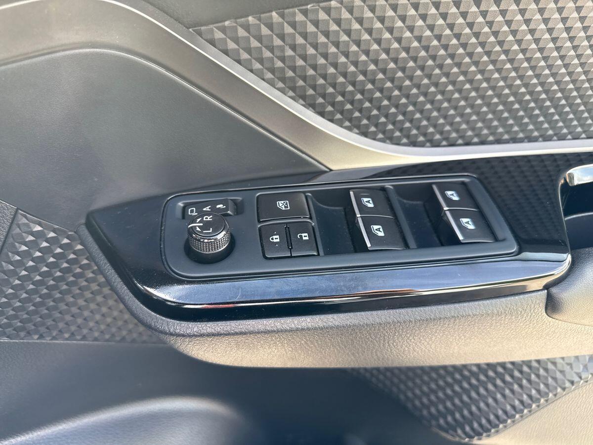 Used Toyota C-HR 2019 for sale - 76716988: Photo 20