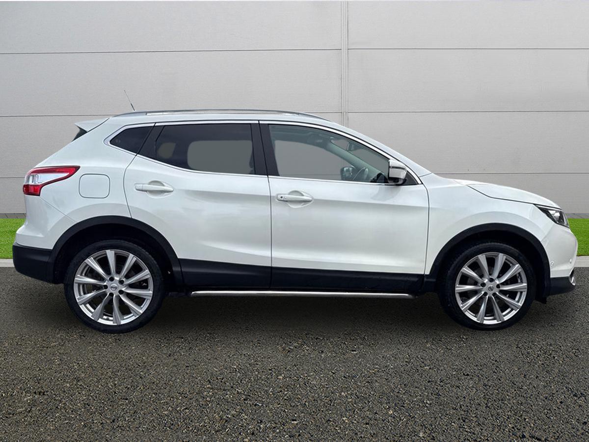 Used Nissan Qashqai 2016 for sale - 77600460: Photo 8
