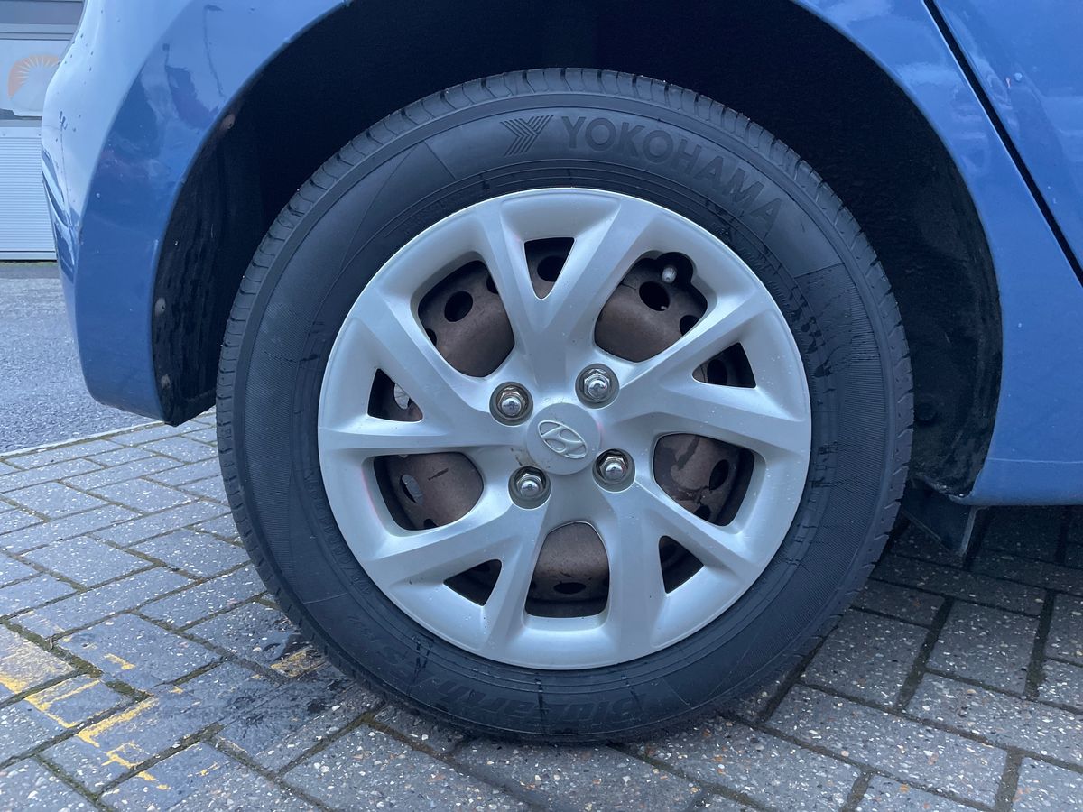 Used Hyundai i10 2017 for sale - 77307484: Photo 9