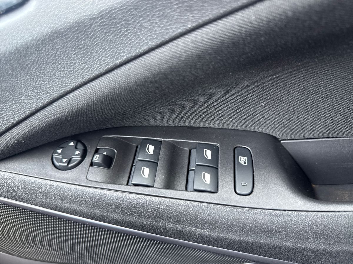 Used Vauxhall Crossland 2023 for sale - 77002846: Photo 20