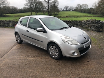 Used Renault Clio 2011 for sale - 77296905: Photo