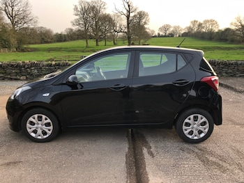 Used Hyundai i10 2015 for sale - 77792999: Photo