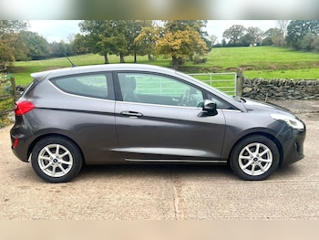 Used Ford Fiesta 2017 for sale - 76466073: Photo