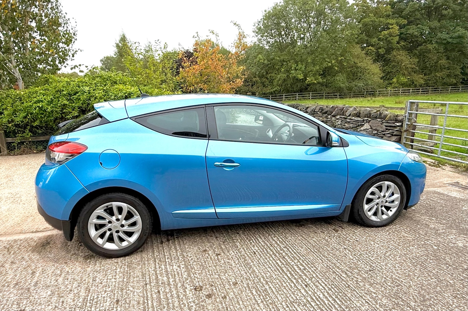 Used Renault Megane 2013 for sale - 76393489: Photo 2