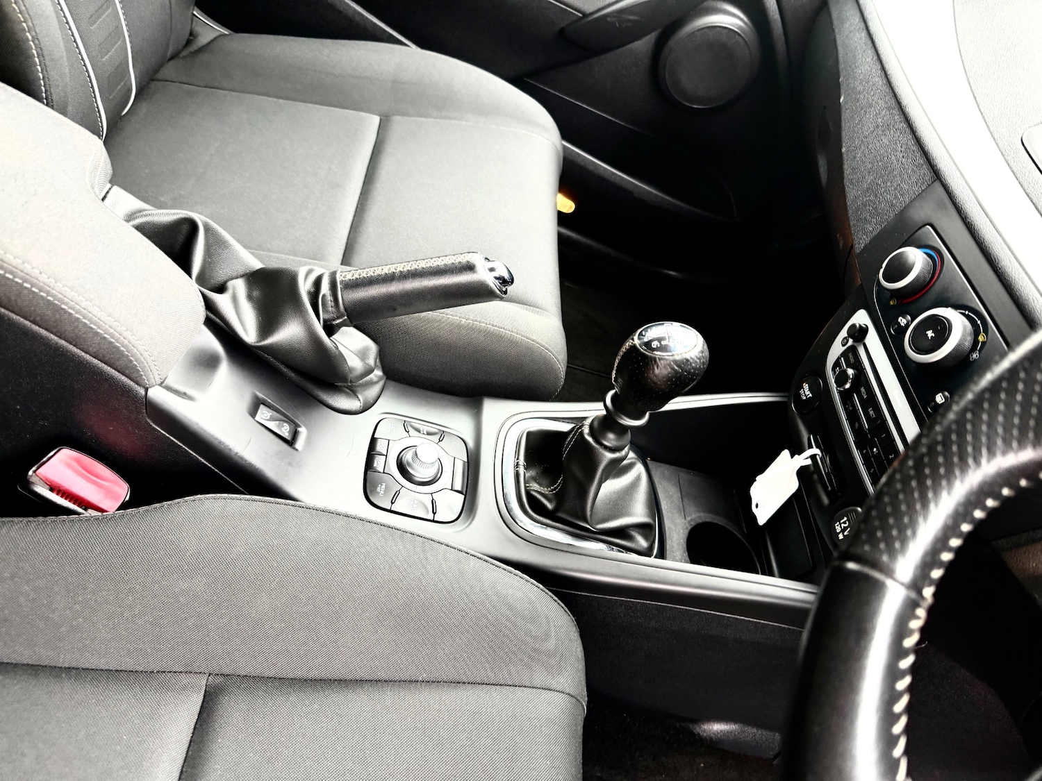 Used Renault Megane 2013 for sale - 76393489: Photo 9