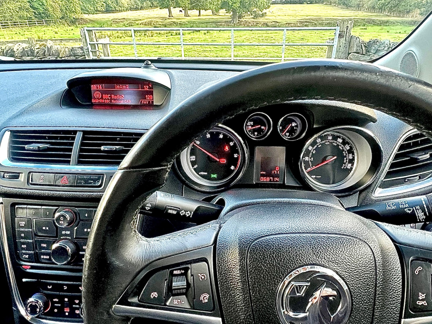 Used Vauxhall Mokka 2015 for sale - 76392065: Photo 13