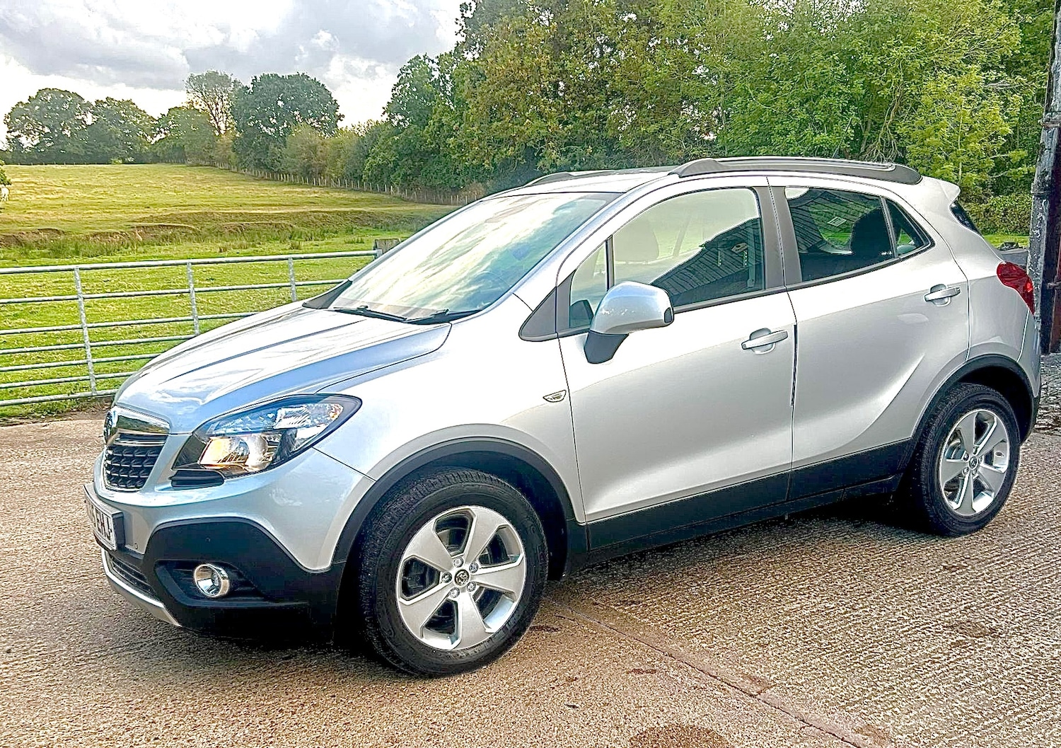Used Vauxhall Mokka 2015 for sale - 76392065: Photo 2