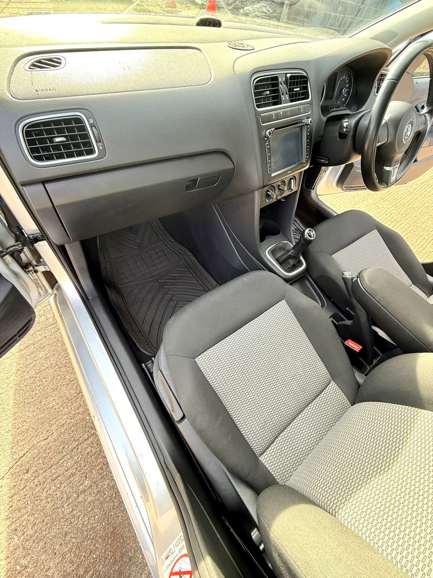 Used Volkswagen Polo 2011 for sale - 77573087: Photo 17