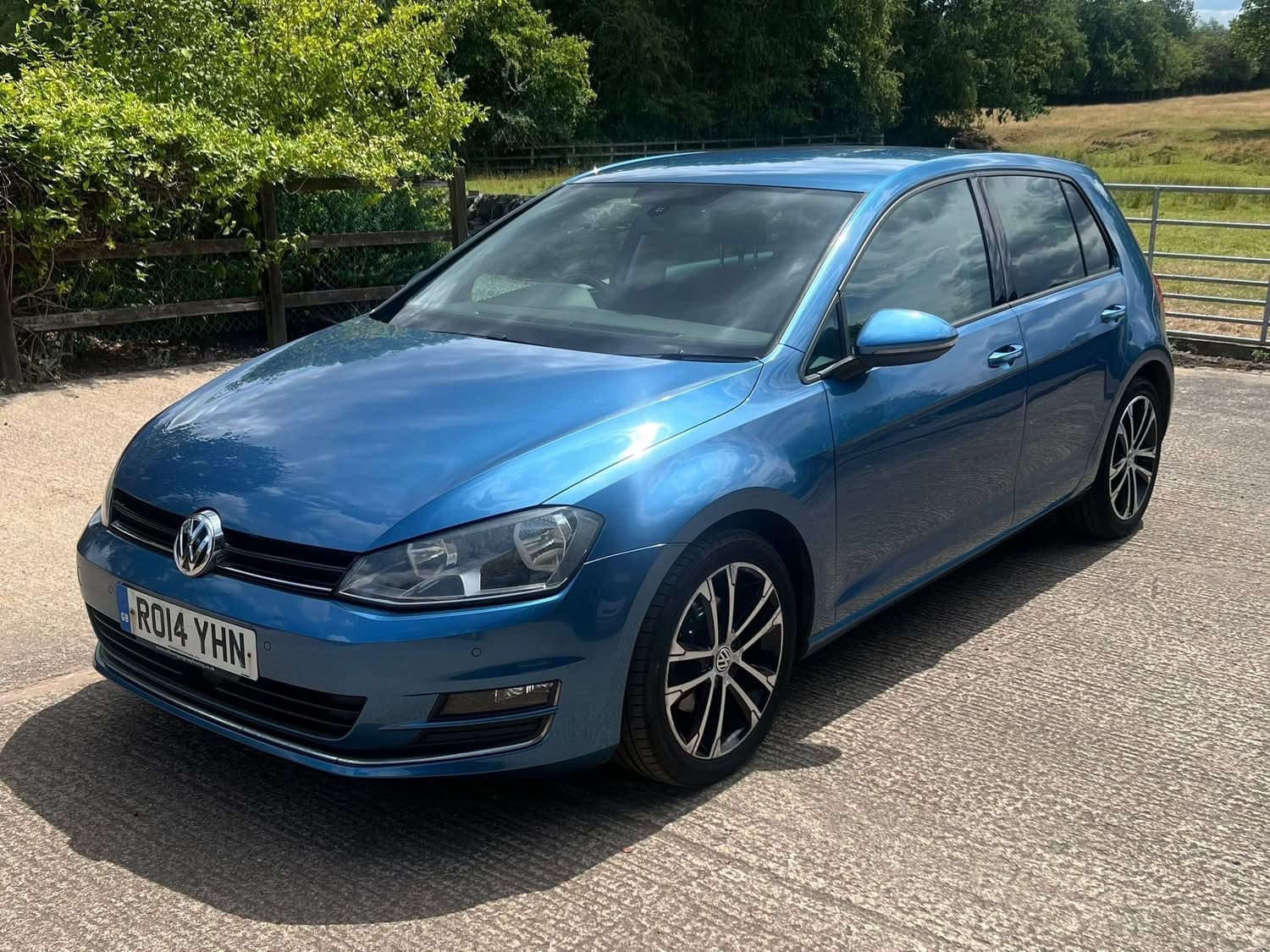 Used Volkswagen Golf 2014 for sale - 76393498: Photo 4