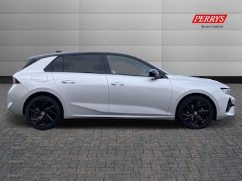 Used Vauxhall Astra 2023 for sale - 76142237: Photo 3