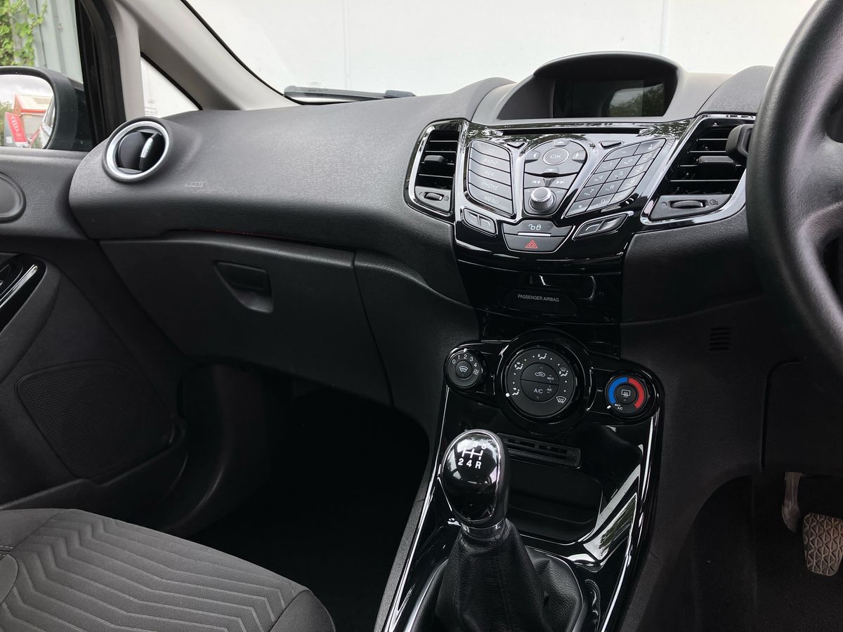 Used Ford Fiesta 2015 for sale - 76171215: Photo 17