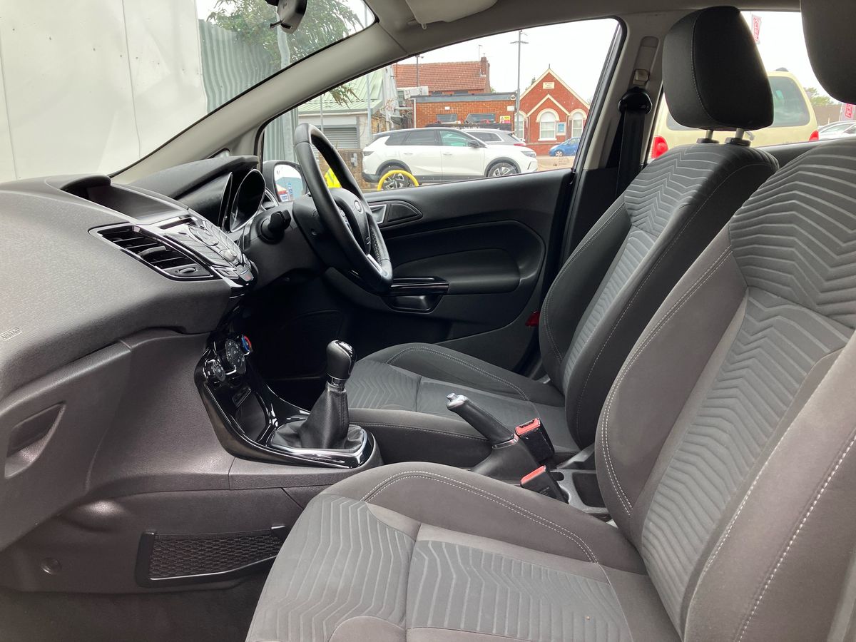 Used Ford Fiesta 2015 for sale - 76171215: Photo 40