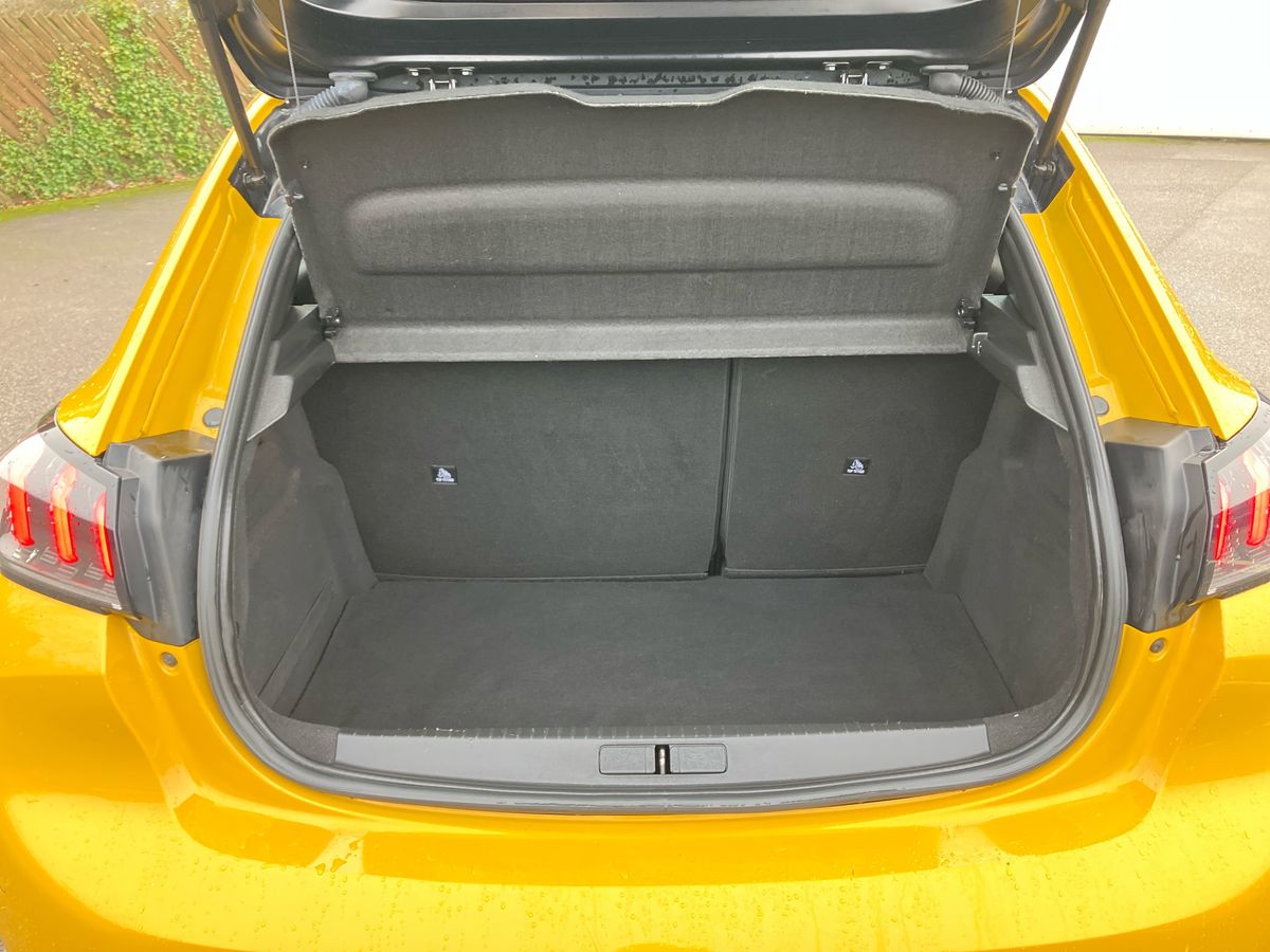 Used Peugeot 208 2022 for sale - 77136452: Photo 21