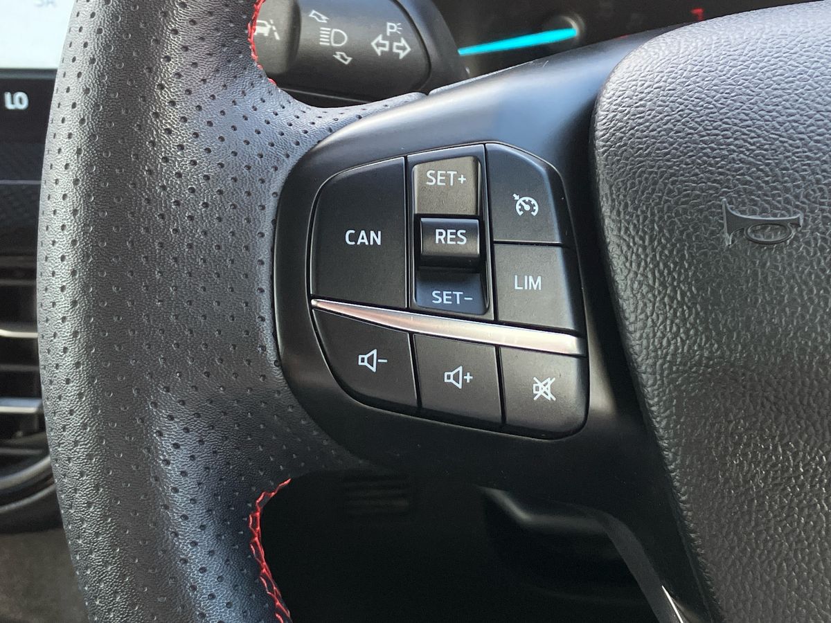 Used Ford Focus 2022 for sale - 76311007: Photo 17